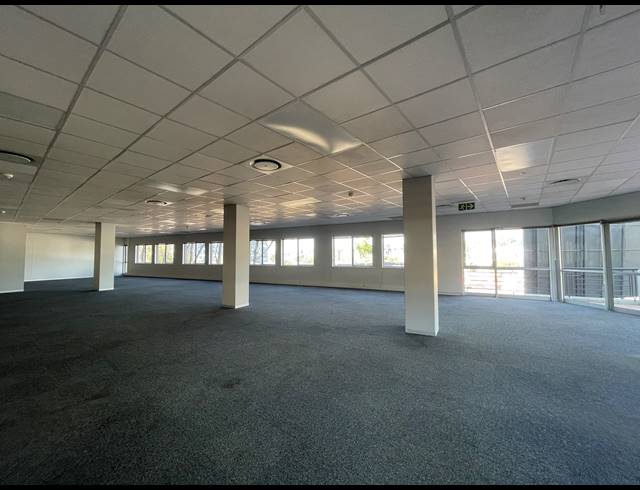 1,319M² OFFICE TO LET IN SANDTON CENTRAL